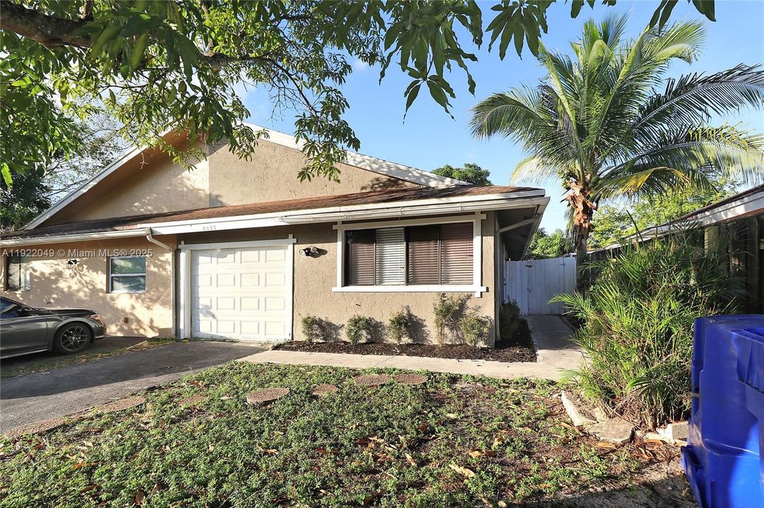 For Sale: $365,000 (4 beds, 2 baths, 1180 Square Feet)