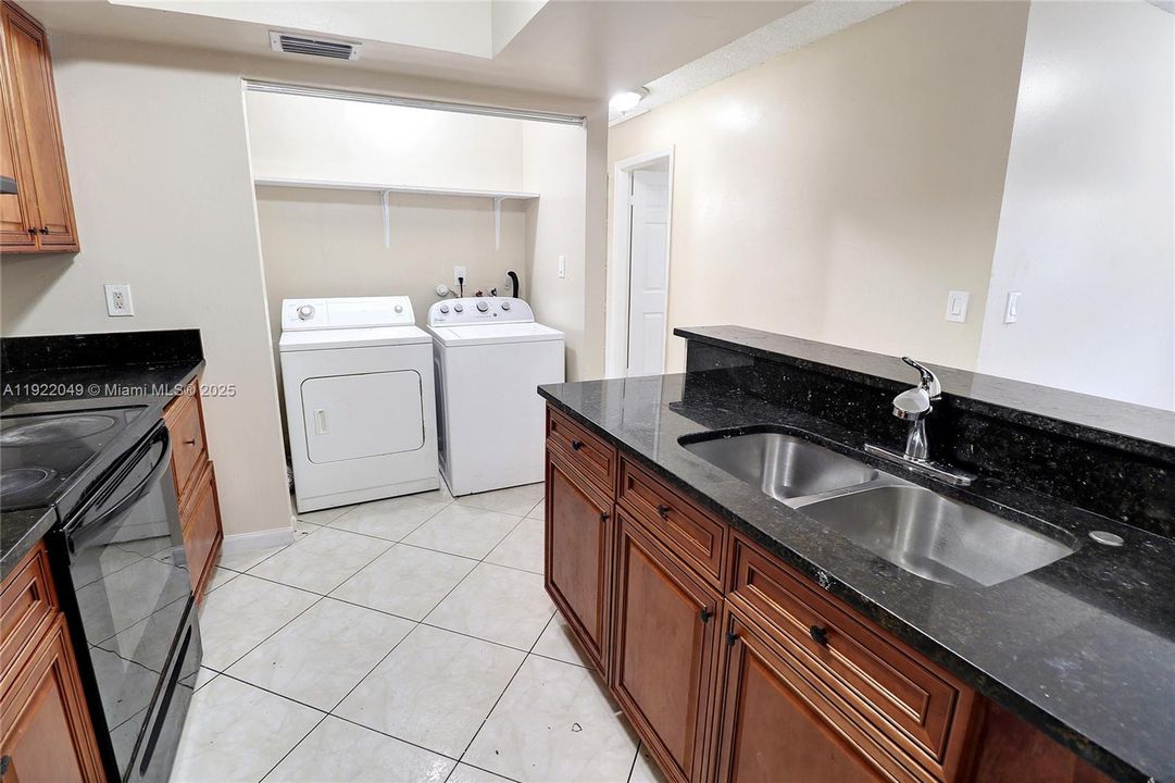 For Sale: $365,000 (4 beds, 2 baths, 1180 Square Feet)