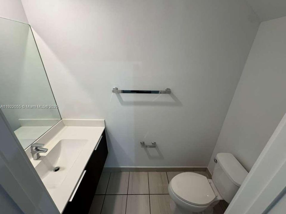 出租: $3,500 (3 贝兹, 2 浴室, 1517 平方英尺)