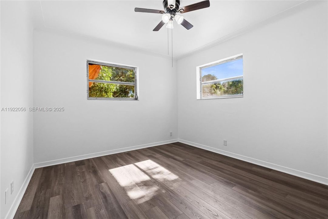 For Rent: $5,500 (5 beds, 4 baths, 1325 Square Feet)