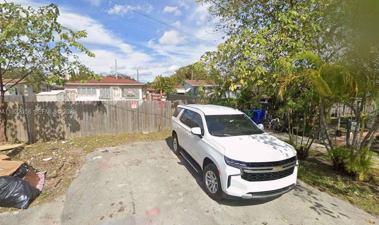 待售: $9,000 (0.02 acres)