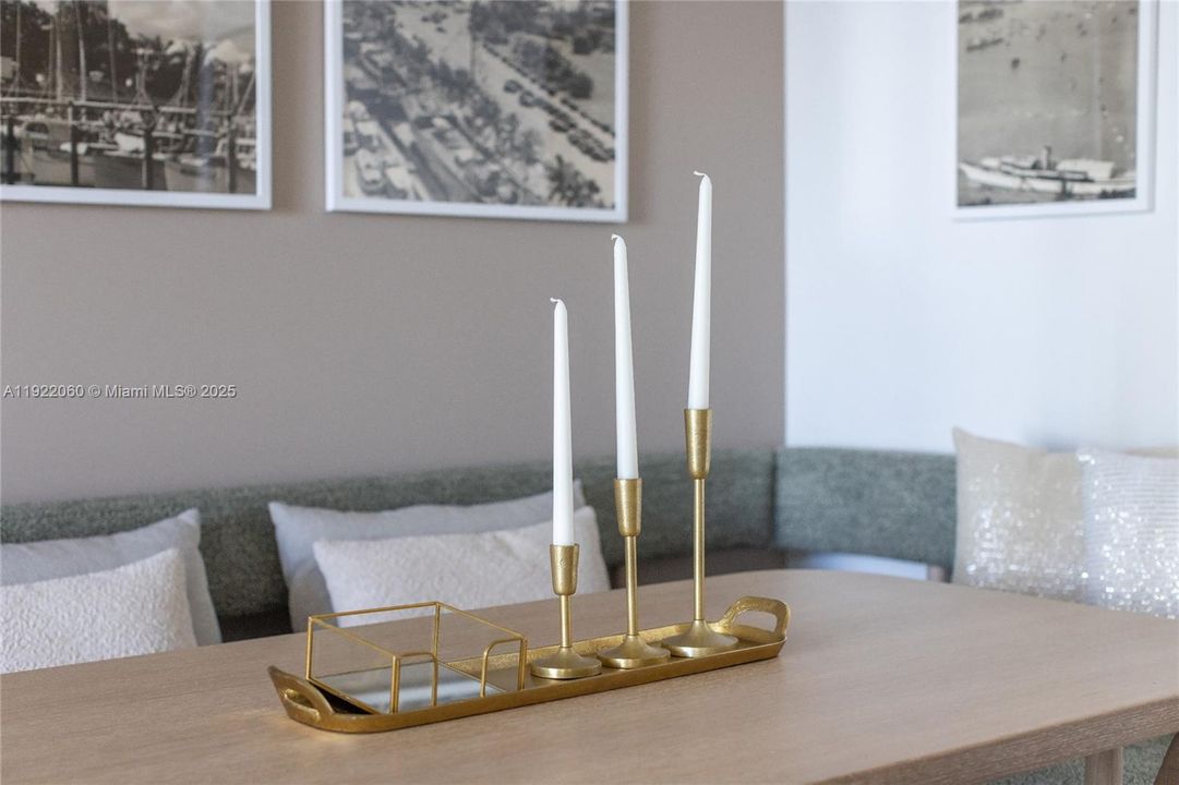 For Sale: $599,000 (1 beds, 1 baths, 588 Square Feet)