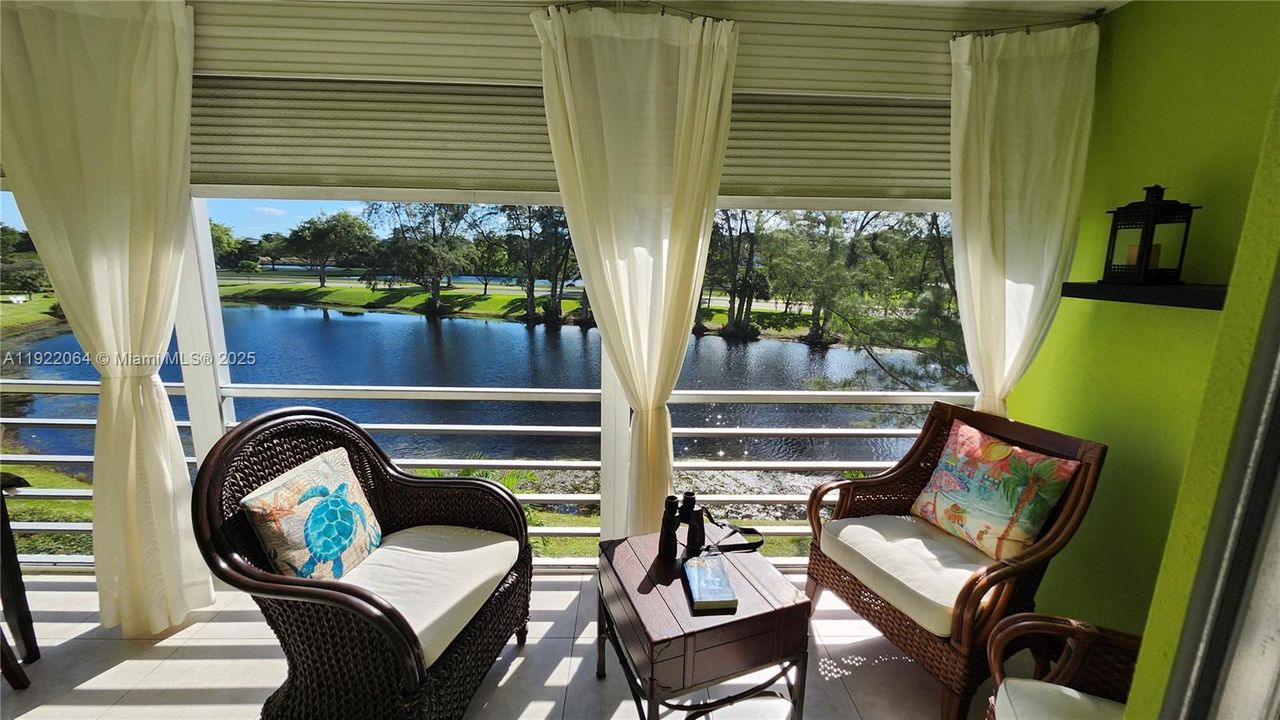 For Sale: $138,500 (1 beds, 1 baths, 700 Square Feet)