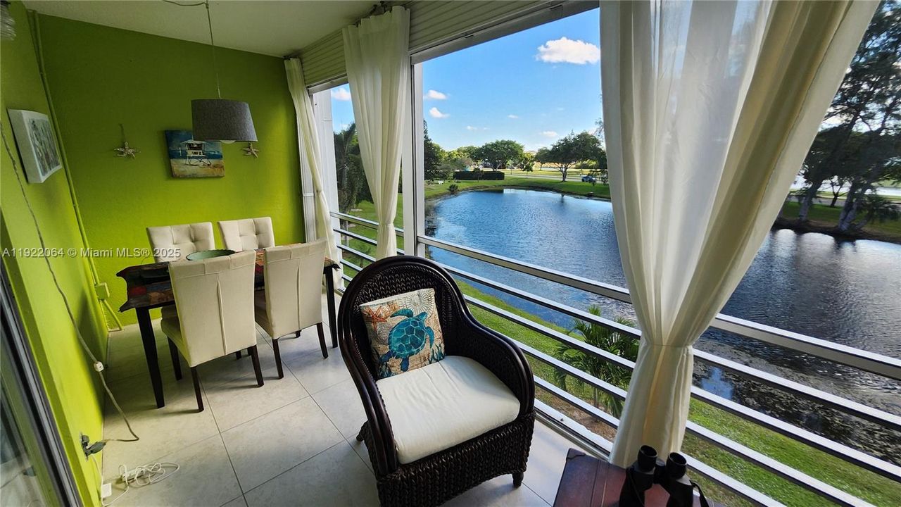 For Sale: $138,500 (1 beds, 1 baths, 700 Square Feet)