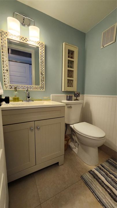 For Sale: $138,500 (1 beds, 1 baths, 700 Square Feet)