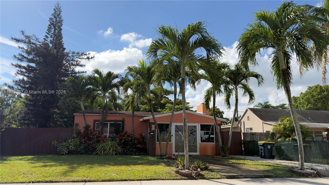 出租: $3,000 (2 贝兹, 1 浴室, 1056 平方英尺)