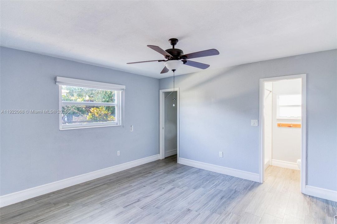 For Rent: $3,500 (3 beds, 2 baths, 1355 Square Feet)