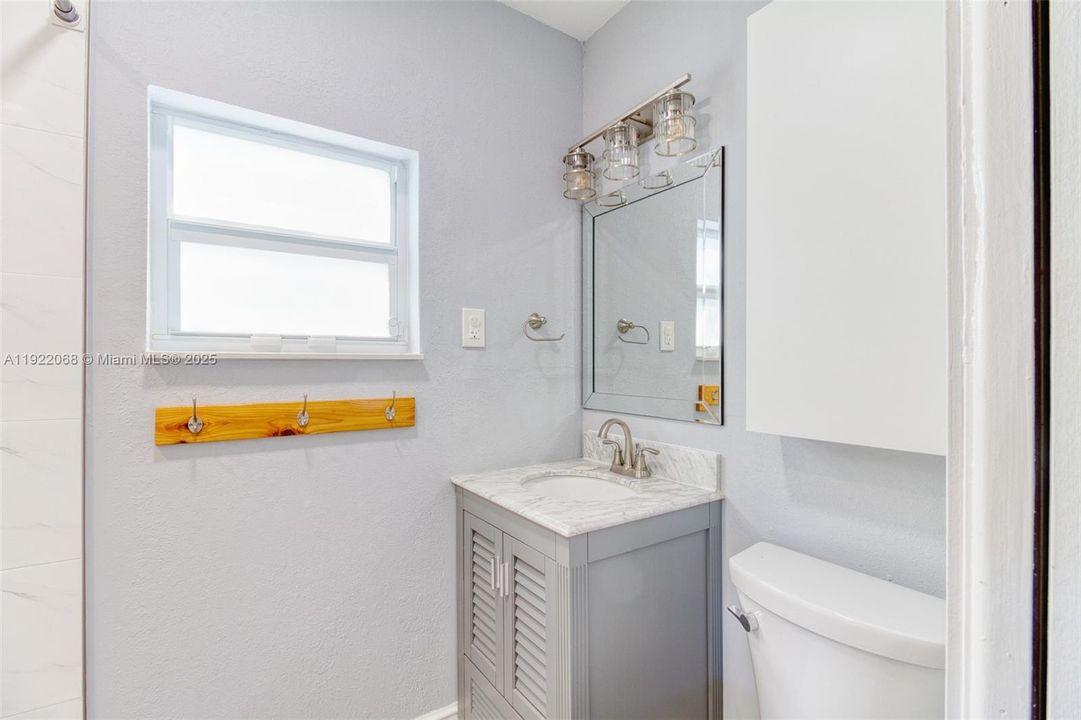 For Rent: $3,500 (3 beds, 2 baths, 1355 Square Feet)