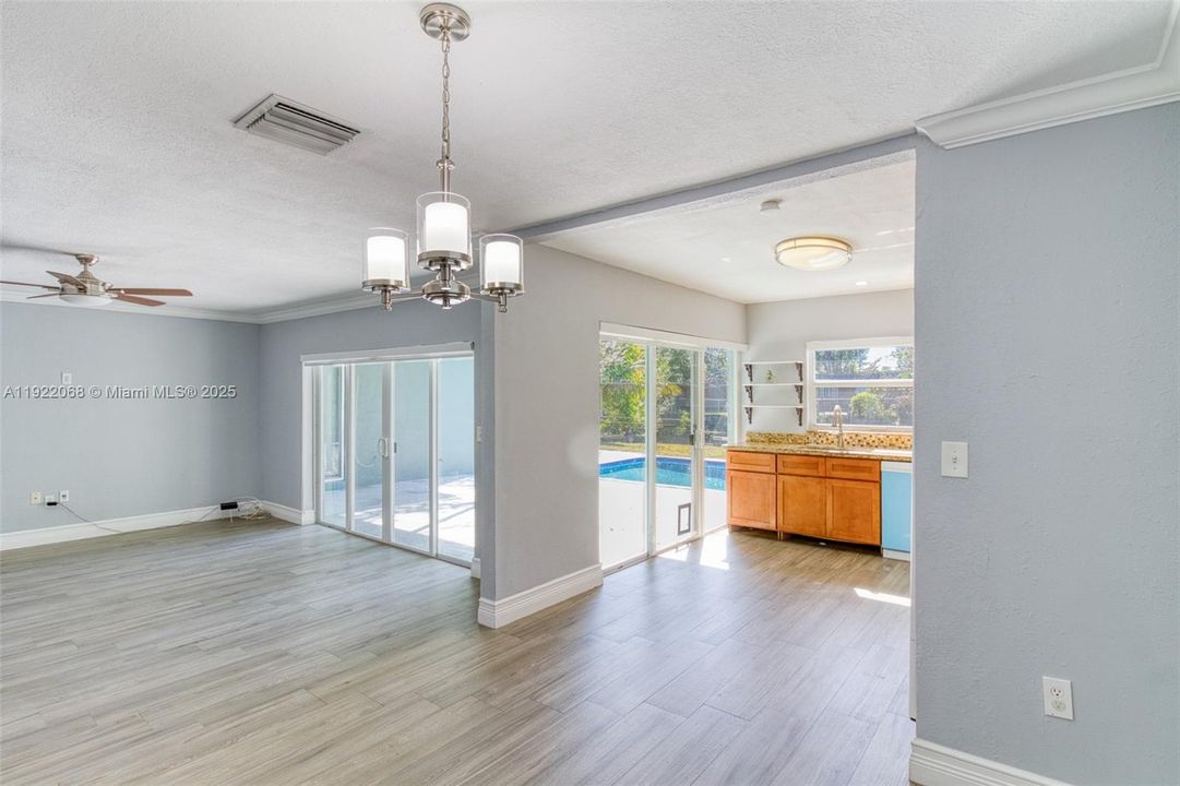 For Rent: $3,500 (3 beds, 2 baths, 1355 Square Feet)