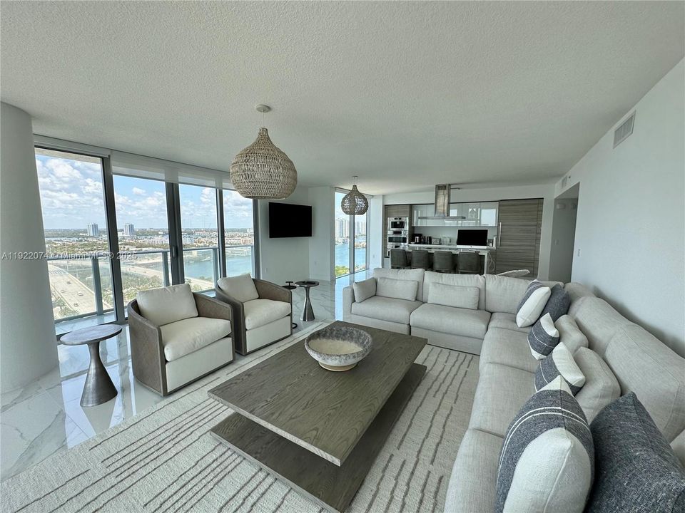 For Rent: $9,500 (3 beds, 3 baths, 1892 Square Feet)