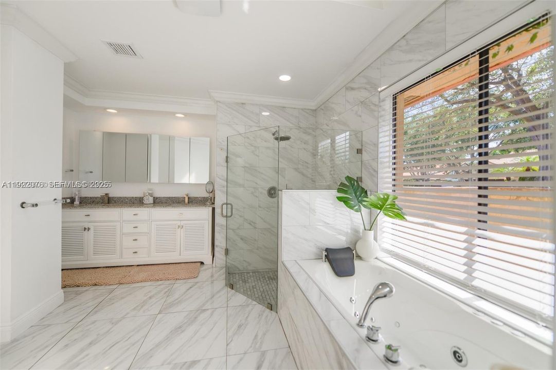 For Sale: $1,695,000 (4 beds, 3 baths, 2940 Square Feet)