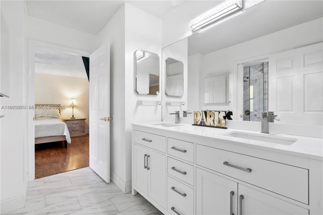 For Sale: $1,695,000 (4 beds, 3 baths, 2940 Square Feet)