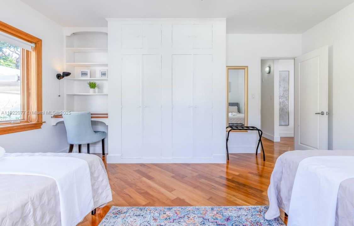 For Rent: $8,750 (4 beds, 2 baths, 3014 Square Feet)