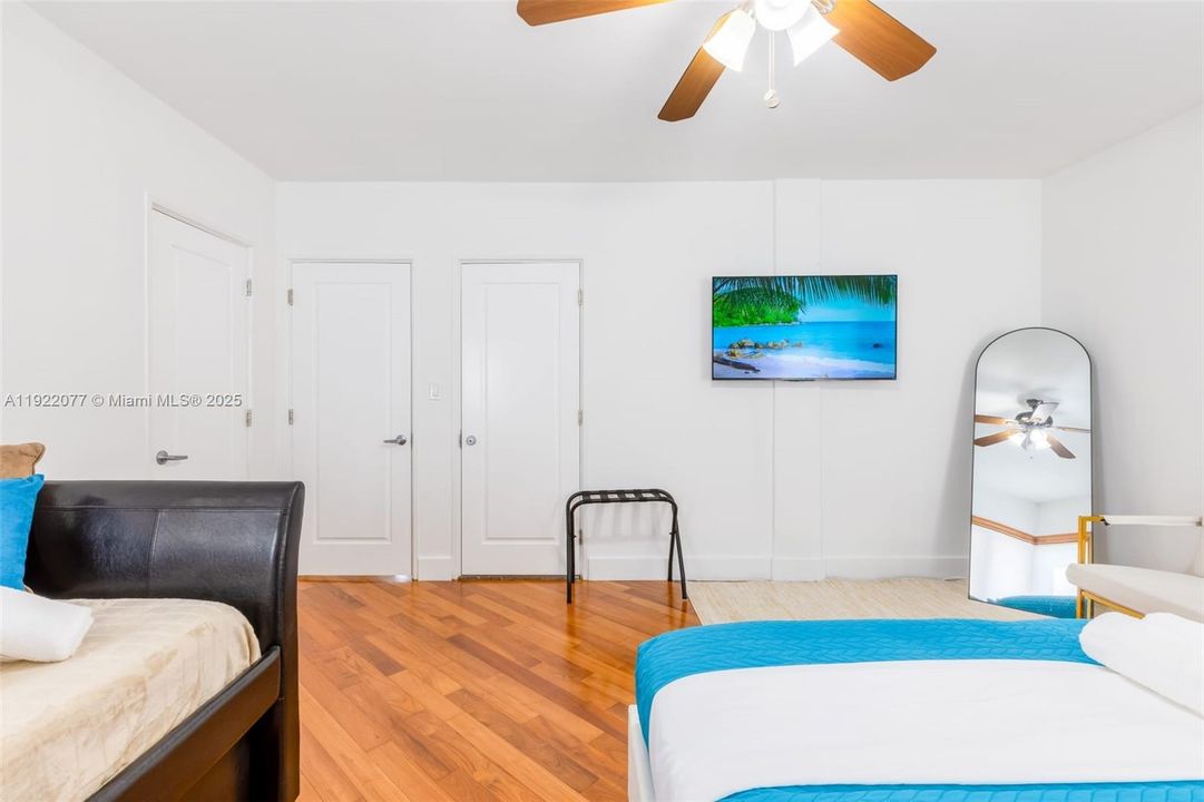 For Rent: $8,750 (4 beds, 2 baths, 3014 Square Feet)