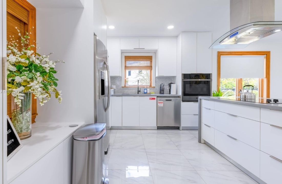 For Rent: $8,750 (4 beds, 2 baths, 3014 Square Feet)