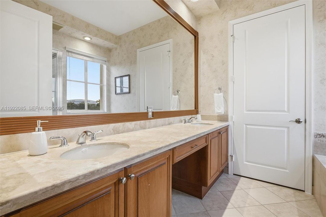 待售: $519,900 (3 贝兹, 2 浴室, 1865 平方英尺)