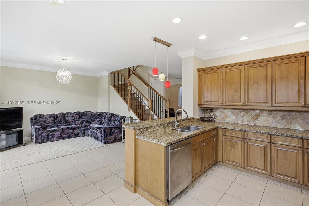 待售: $519,900 (3 贝兹, 2 浴室, 1865 平方英尺)