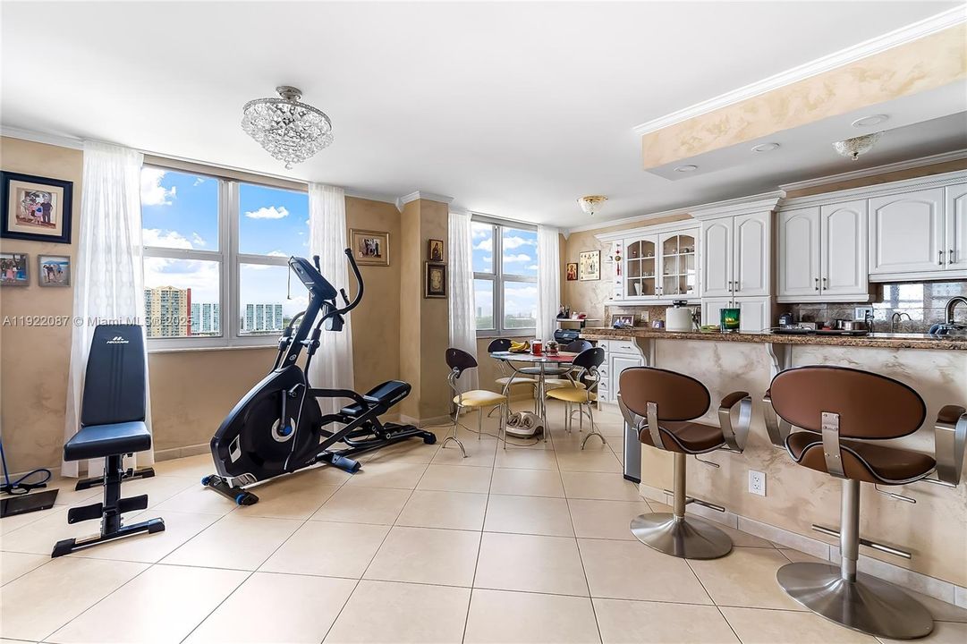 For Sale: $799,000 (3 beds, 3 baths, 1890 Square Feet)