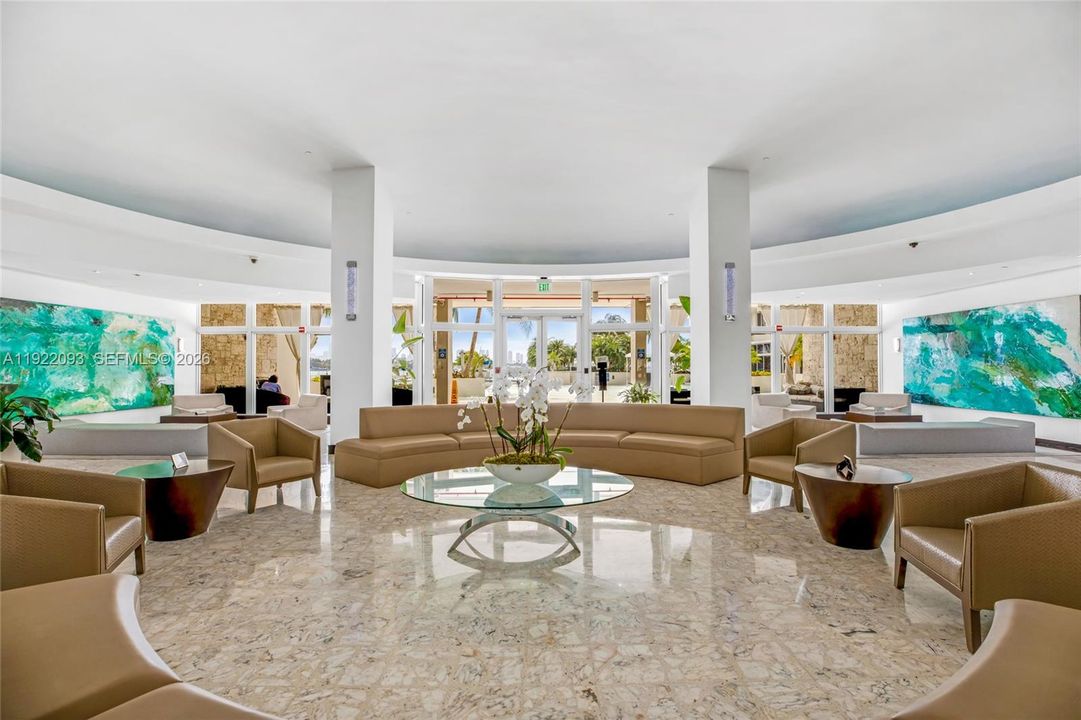 For Sale: $532,000 (1 beds, 1 baths, 990 Square Feet)