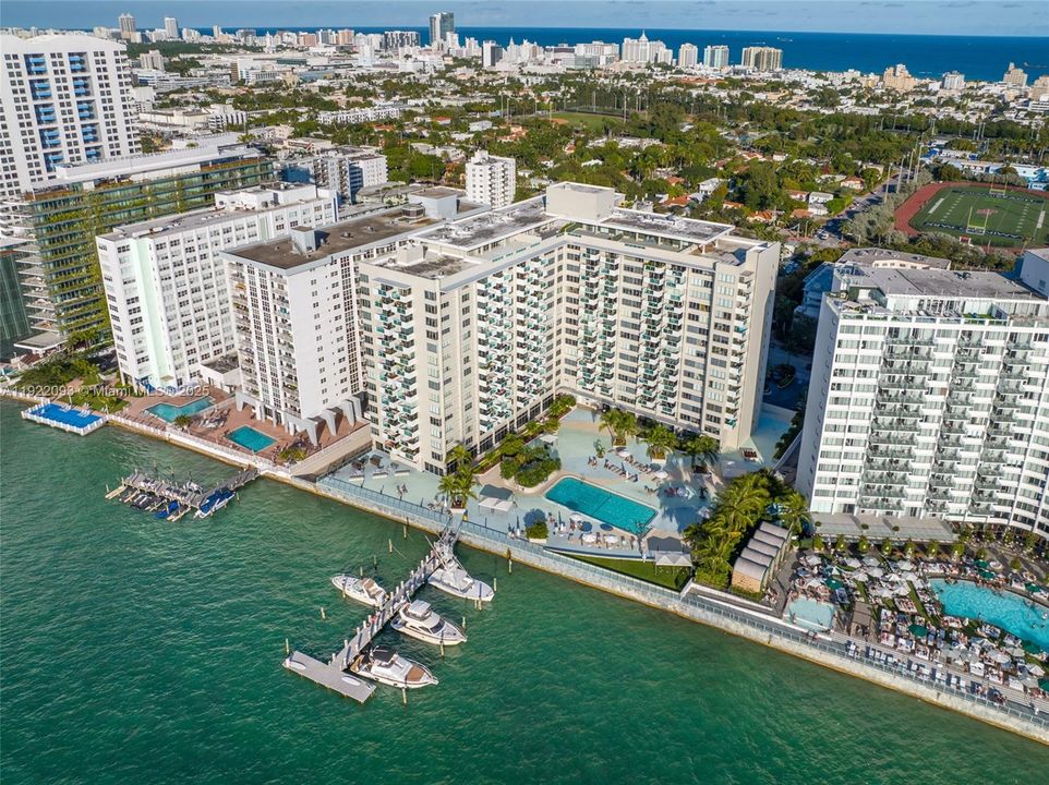 待售: $550,000 (1 贝兹, 1 浴室, 990 平方英尺)