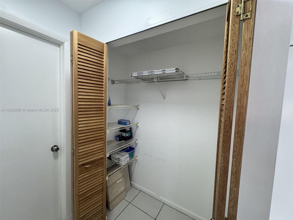 В аренду: $2,450 (2 спален, 2 ванн, 1220 Квадратных фут)
