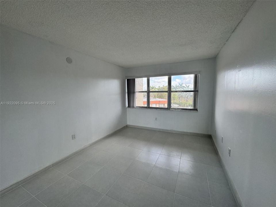 В аренду: $2,450 (2 спален, 2 ванн, 1220 Квадратных фут)