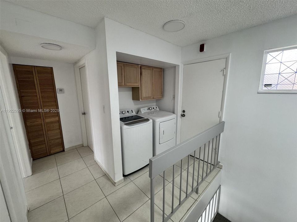 В аренду: $2,450 (2 спален, 2 ванн, 1220 Квадратных фут)