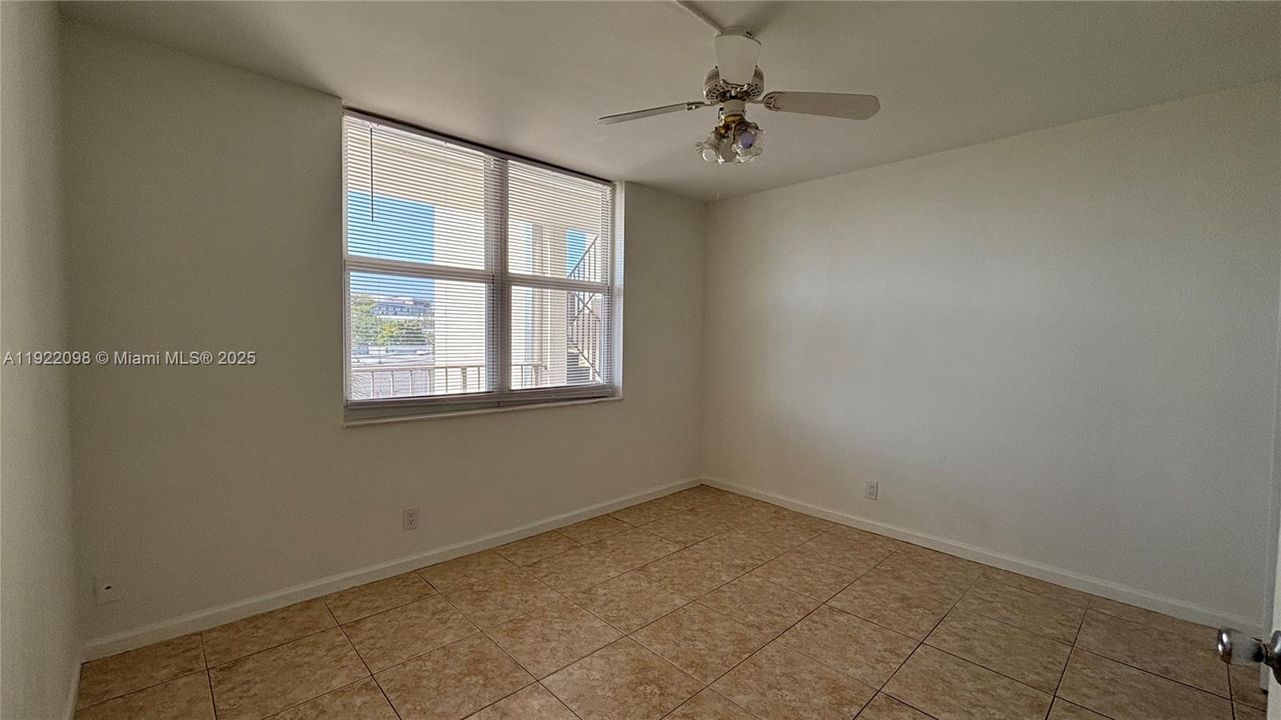 For Rent: $2,150 (2 beds, 2 baths, 970 Square Feet)