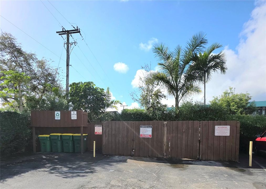 For Rent: $1,690 (1 beds, 1 baths, 575 Square Feet)