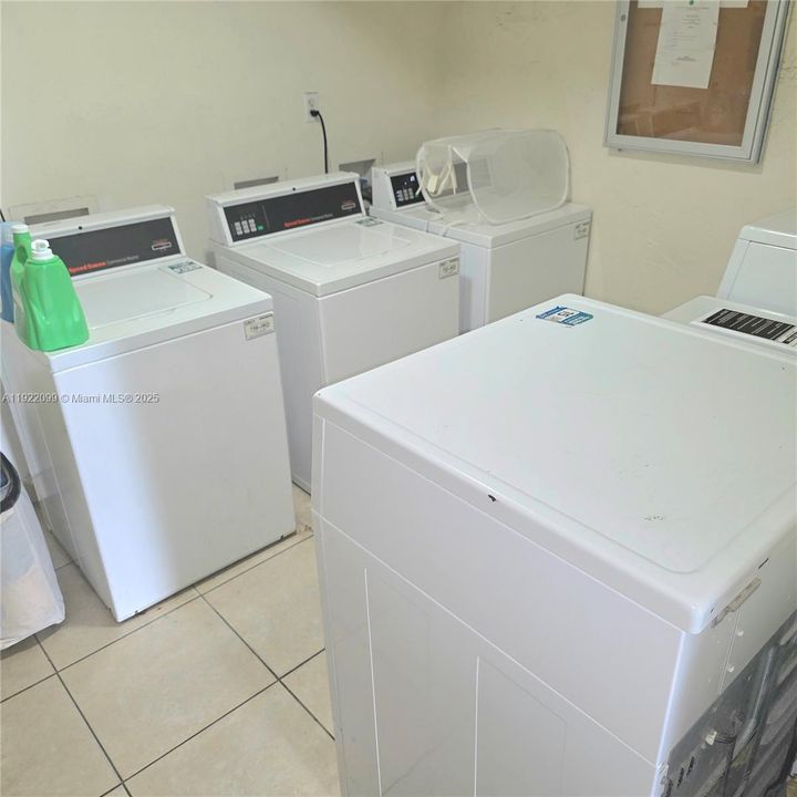 For Rent: $1,690 (1 beds, 1 baths, 575 Square Feet)