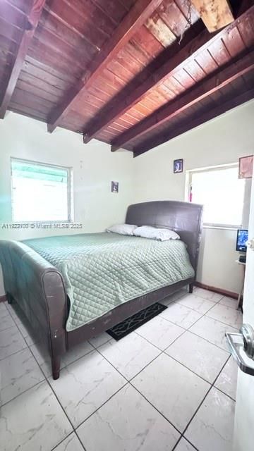 For Sale: $425,000 (3 beds, 1 baths, 1313 Square Feet)