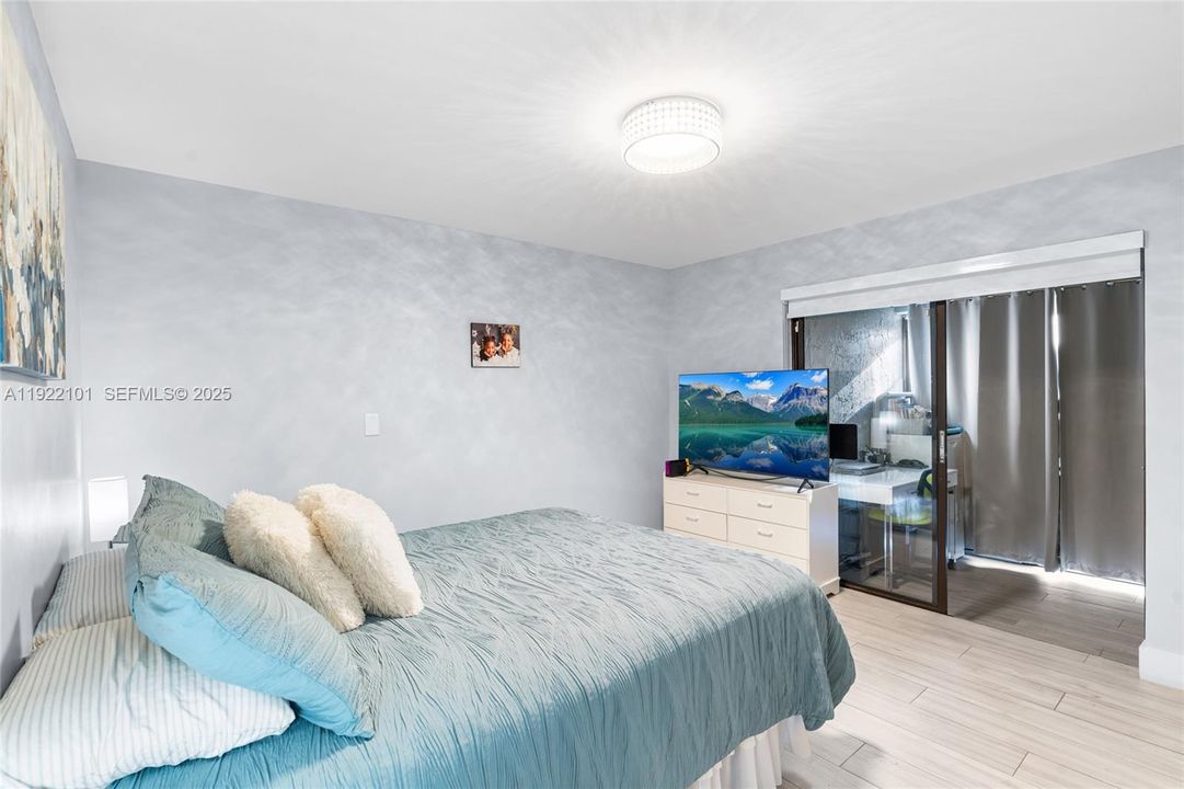 For Sale: $539,900 (3 beds, 2 baths, 1331 Square Feet)