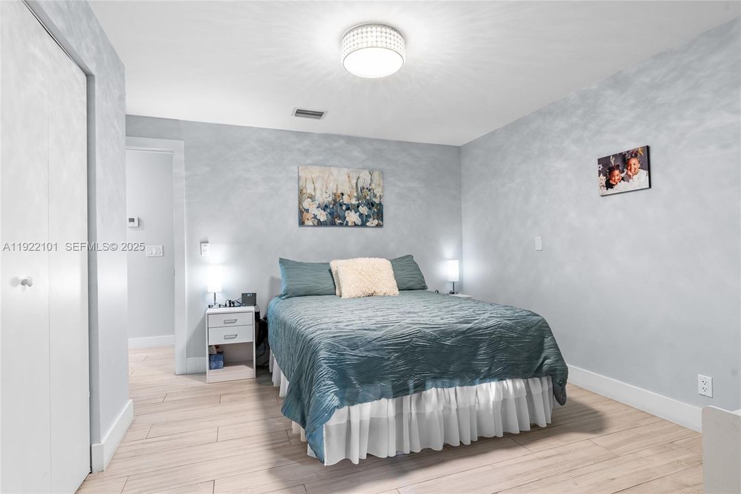 For Sale: $539,900 (3 beds, 2 baths, 1331 Square Feet)