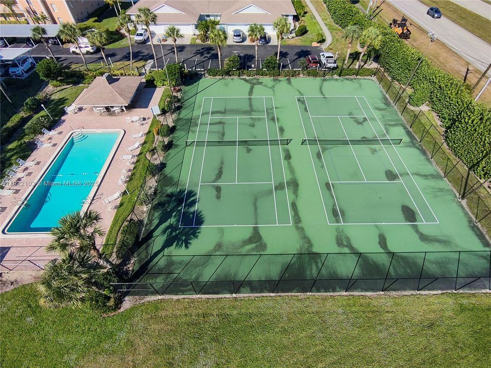 For Sale: $269,999 (2 beds, 2 baths, 1193 Square Feet)