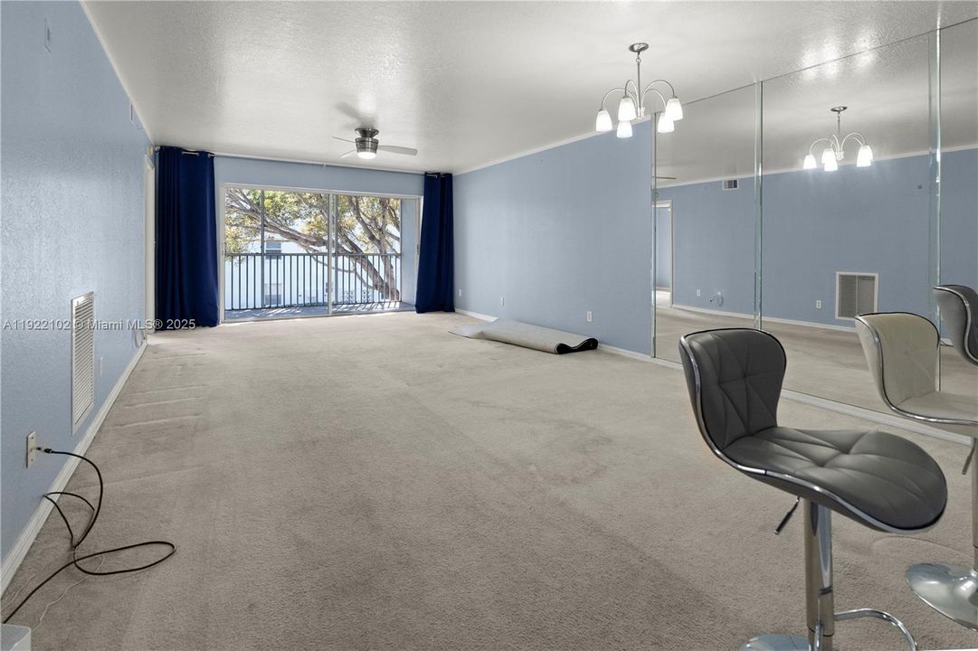 For Sale: $269,999 (2 beds, 2 baths, 1193 Square Feet)