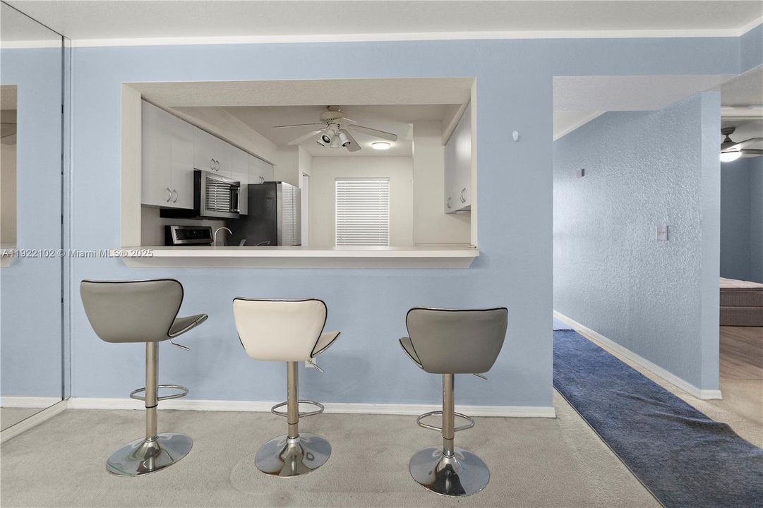 For Sale: $269,999 (2 beds, 2 baths, 1193 Square Feet)