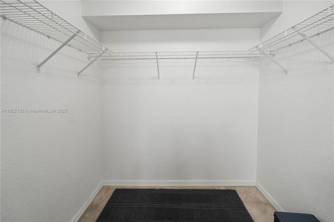 For Sale: $269,999 (2 beds, 2 baths, 1193 Square Feet)