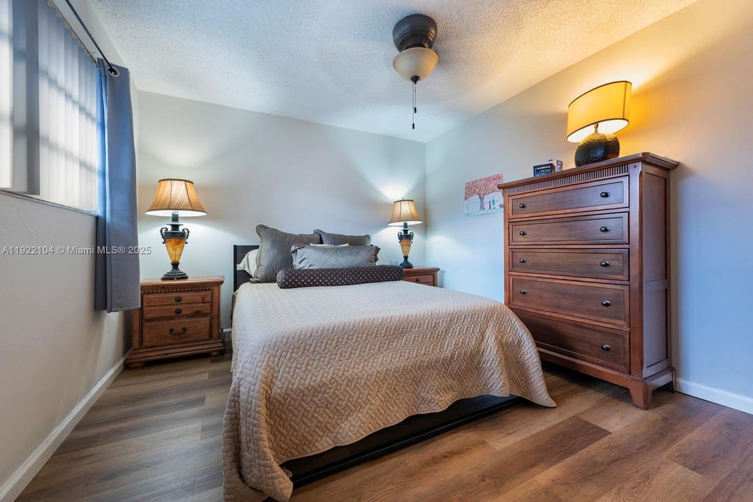 For Sale: $870,000 (4 beds, 3 baths, 2098 Square Feet)