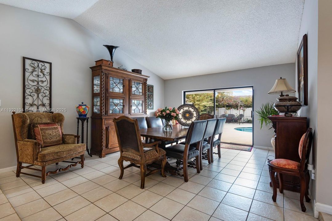 For Sale: $870,000 (4 beds, 3 baths, 2098 Square Feet)