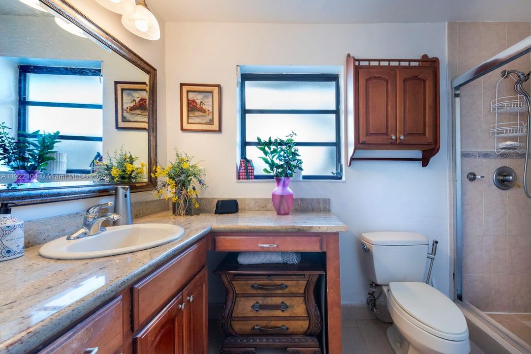 For Sale: $870,000 (4 beds, 3 baths, 2098 Square Feet)