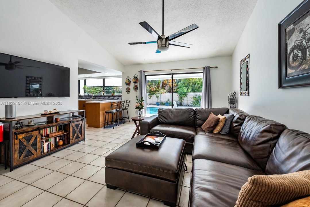 For Sale: $870,000 (4 beds, 3 baths, 2098 Square Feet)