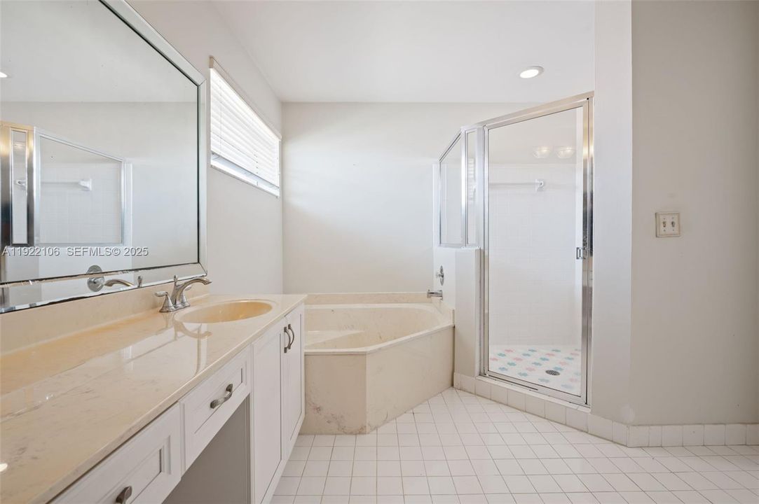 待售: $899,000 (4 贝兹, 3 浴室, 3235 平方英尺)