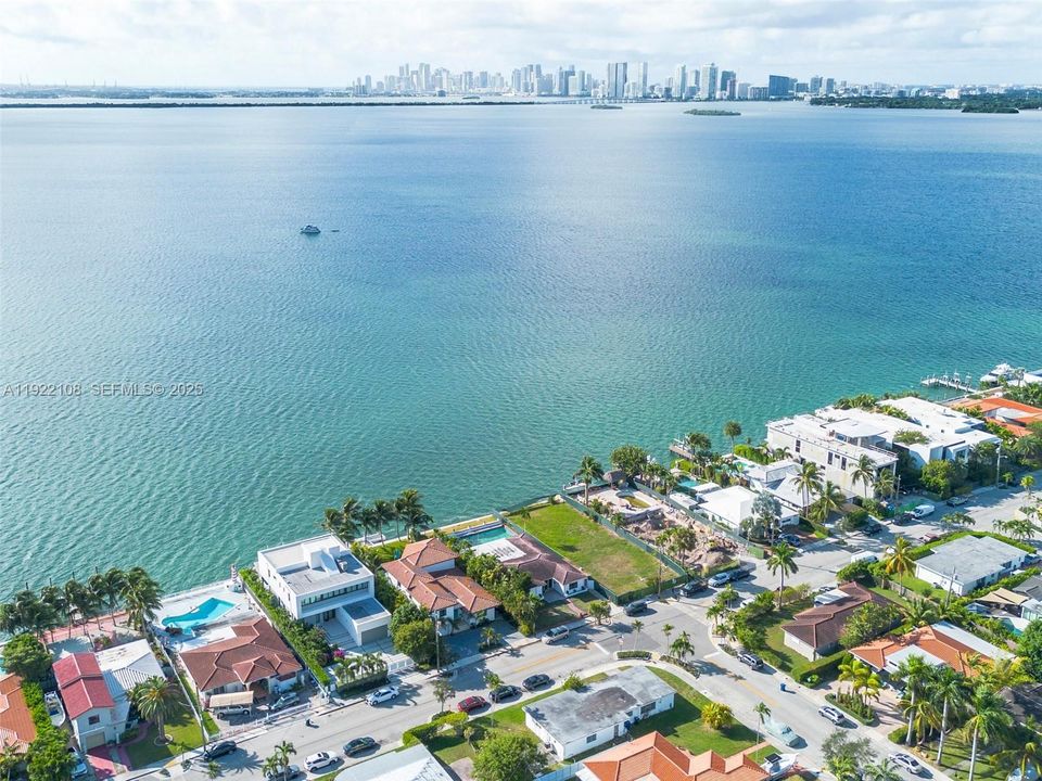 For Sale: $5,995,000 (4 beds, 4 baths, 2821 Square Feet)