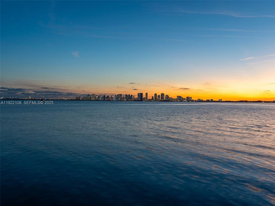 For Sale: $5,995,000 (4 beds, 4 baths, 2821 Square Feet)