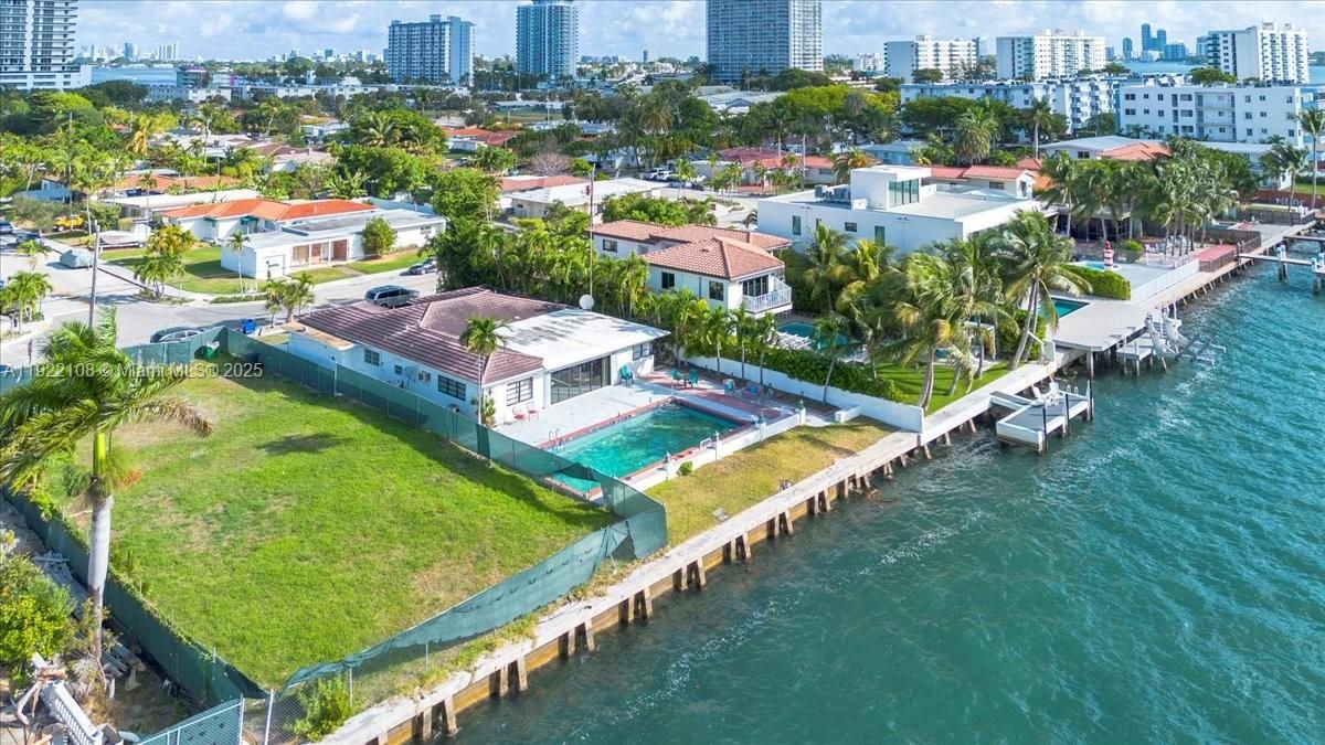 For Sale: $5,995,000 (4 beds, 4 baths, 2821 Square Feet)