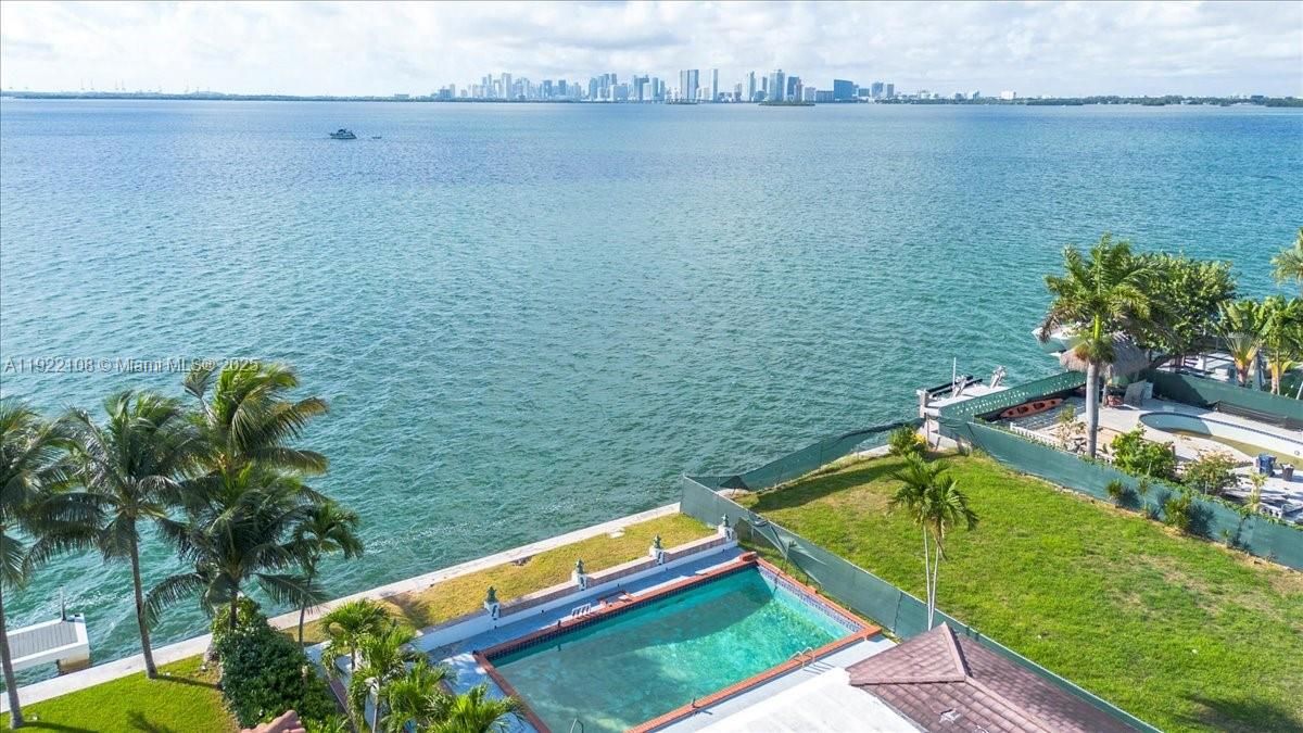 For Sale: $5,995,000 (4 beds, 4 baths, 2821 Square Feet)