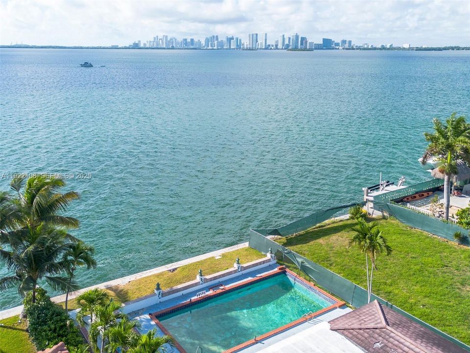 For Sale: $5,995,000 (4 beds, 4 baths, 2821 Square Feet)