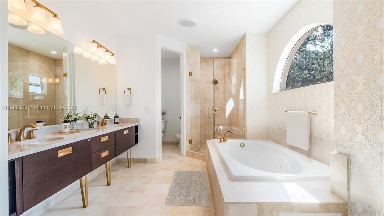 For Sale: $1,770,000 (4 beds, 4 baths, 3084 Square Feet)