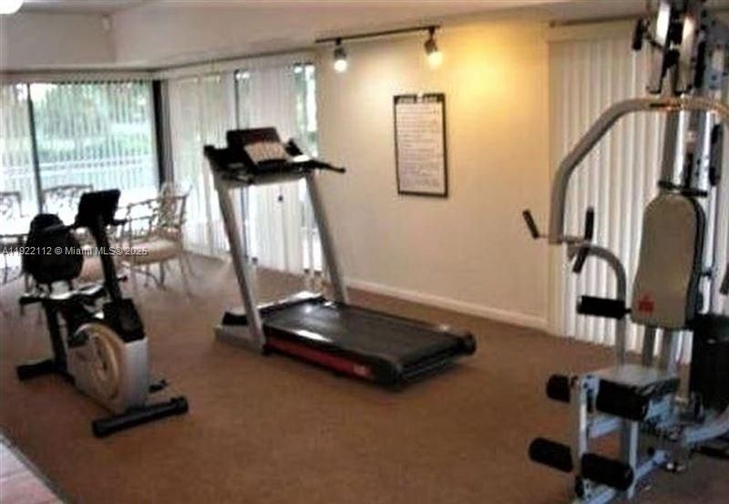 出租: $1,700 (1 贝兹, 1 浴室, 656 平方英尺)