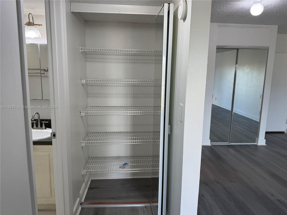 出租: $1,700 (1 贝兹, 1 浴室, 656 平方英尺)